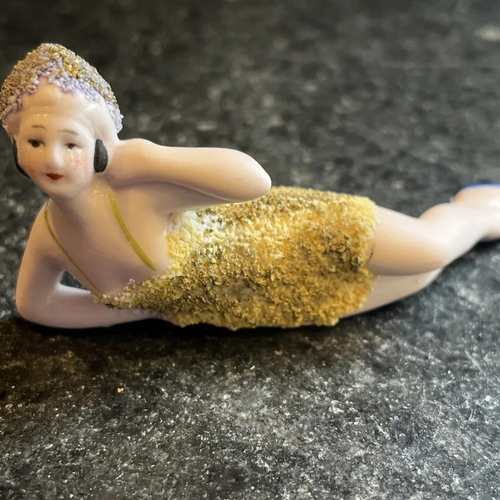 ANTIQUE ART DECO GERMAN BISQUE BATHING BEAUTY NUDE FIGURINE Vtg 5684 Textured